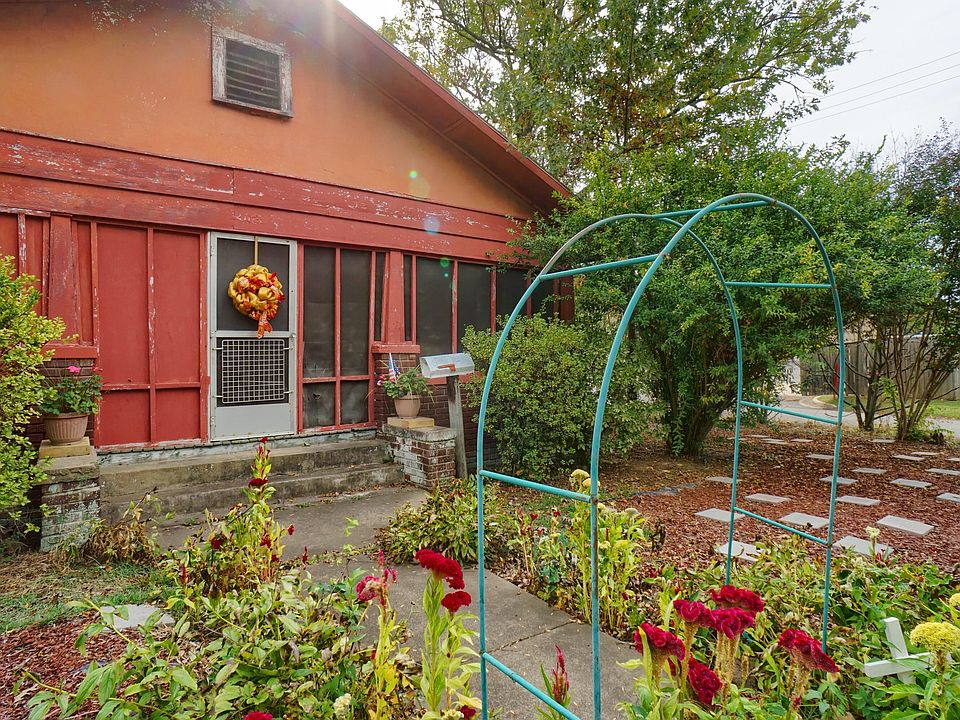 1st image of 1021 W B St