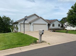 1417 Ridgewood Dr, Winona, MN 55987