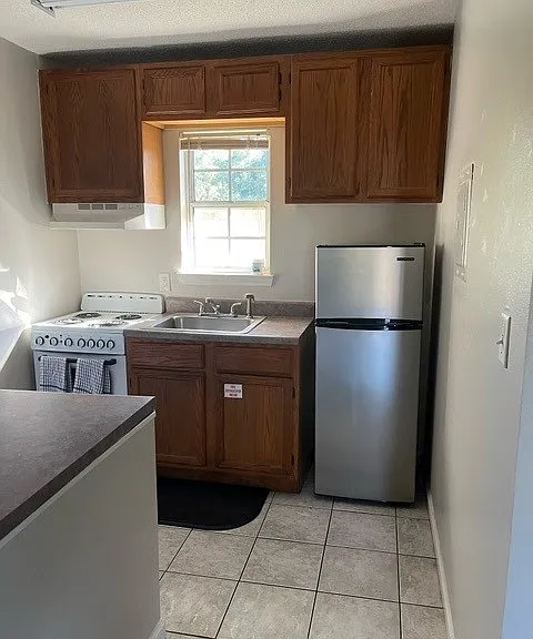 115 Shell Ave #12 — Photo 2