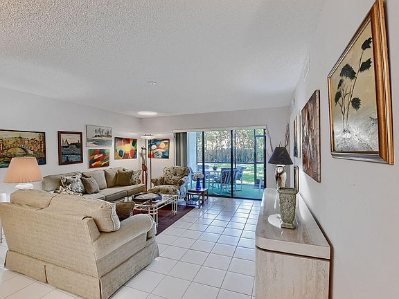 4th image of 9644 Sills Drive E #102