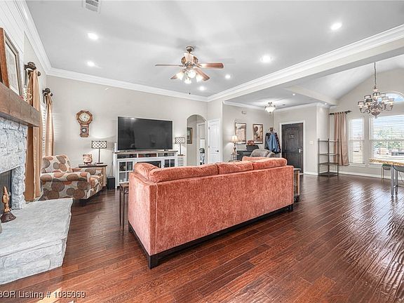 5th image of 1513 Trenton Cir