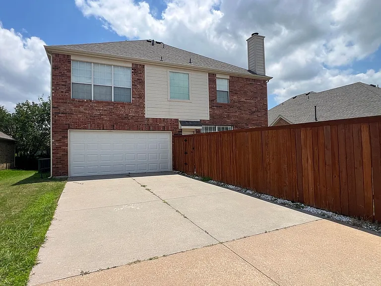 2505 Hunters Run Dr — Photo 49
