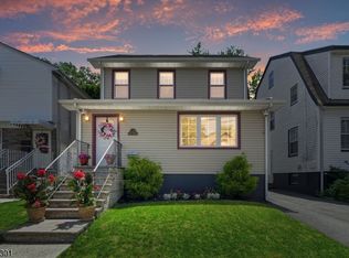 56 Essex Ave, Maplewood Twp., NJ 07040