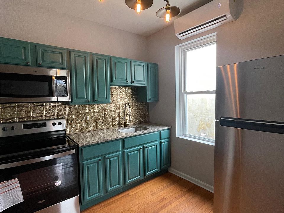 1st image of 5215 Cedar Ave #2