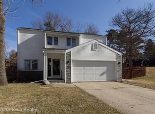7901 Briarwood Ln, Urbandale, IA 50322