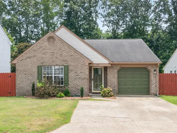 105 Kincaid Ln, Hampton, VA 23666