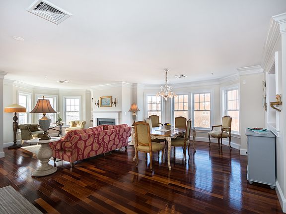 4th image of 15 Park Ave Unit 401