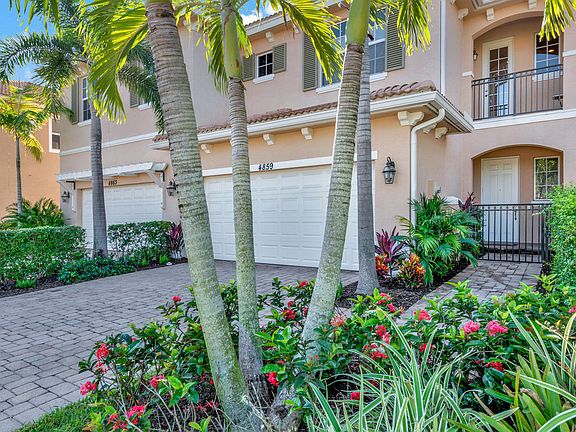 2nd image of 4859 Cadiz Cir
