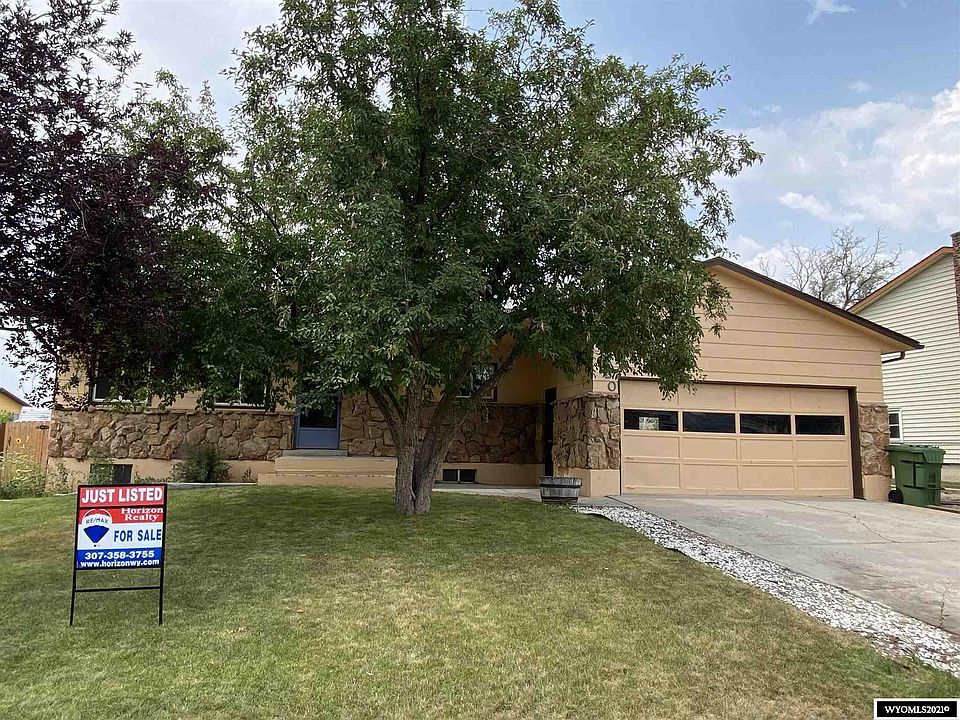 1st image of 1020 Laredo Dr