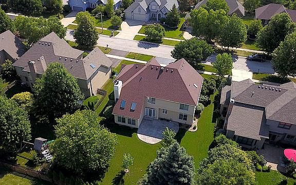3rd image of 2232 Hillsboro Ln