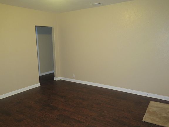 2nd image of 602 E Mountain St