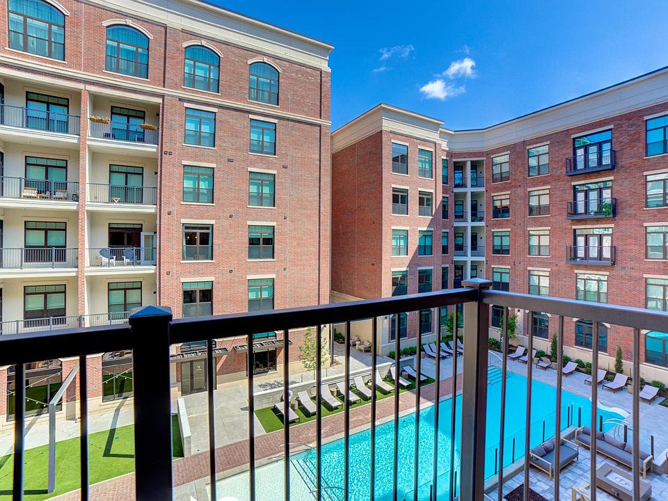Units view of the pool