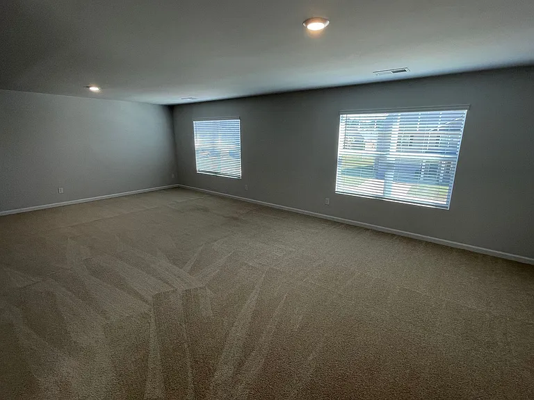 344 Bonhill St — Photo 20