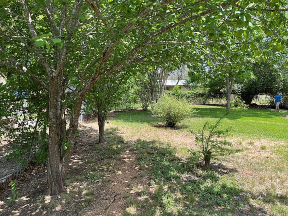 5th image of 1206 Lazy Creek Ln