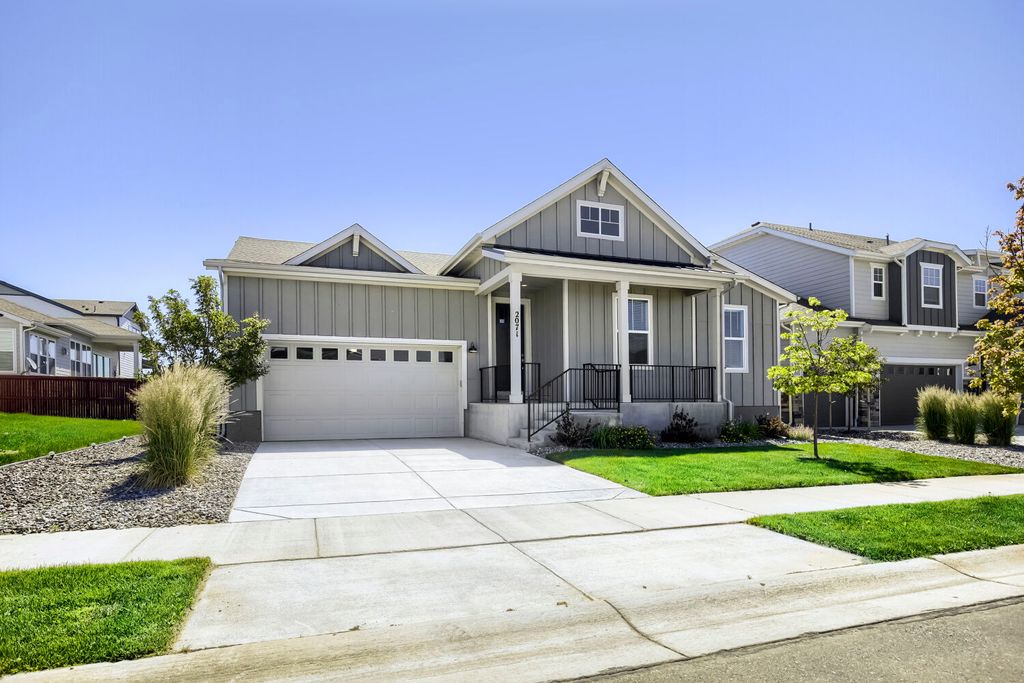2071 Dusk Ct