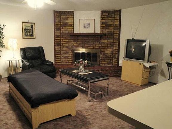 3rd image of 200 Rockcrest Dr