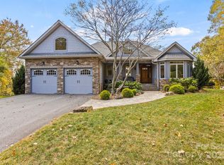 908 Somersby Pkwy, Laurel Park, NC 28739