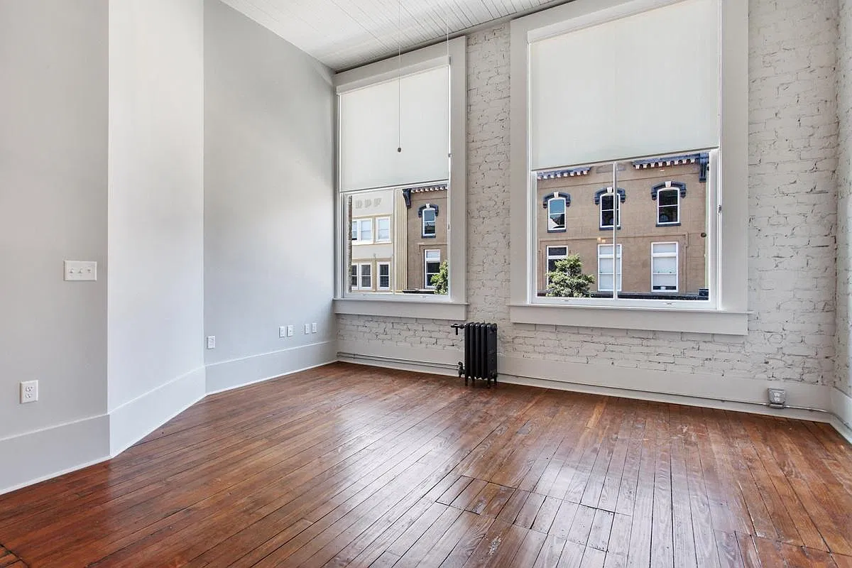 1 bed, 702 sqft, $1,900 — Photo 3