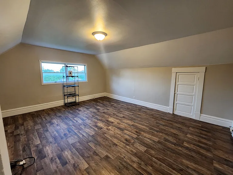 414 E Leasure Ave #4 — Photo 8