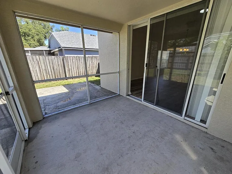 24505 Landing Dr — Photo 26