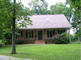 8262 Route 16, Shipman, IL 62685