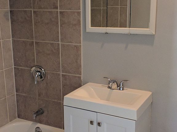 4th image of 7241 S Evans Ave