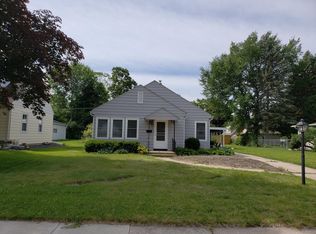 3011 Buckingham Dr, Rockford, IL 61107