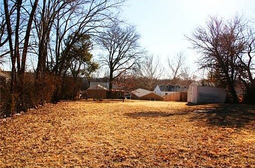 5th image of 213 Glenwood Ave