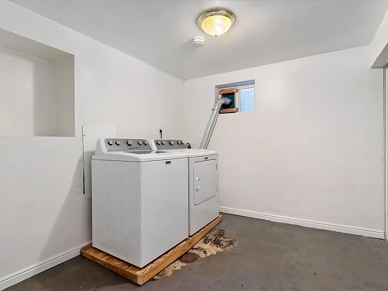 15 E Sylvia Dr — Photo 20