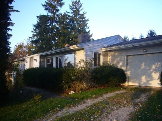 2nd image of 1593 W Cook Rd