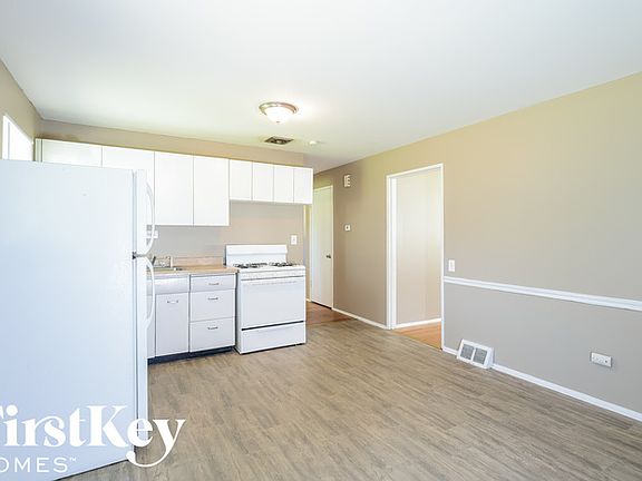 5th image of 10226 Quaker Dr