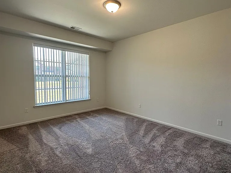 28289 S Pointe Ln — Photo 17