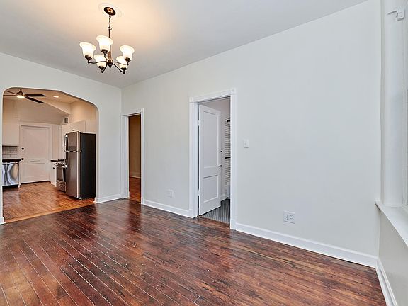 5th image of 2917 W Belmont Ave APT 1R