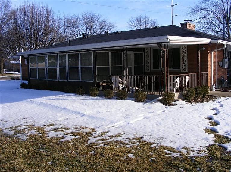 2nd image of 1233 Georgian Dr