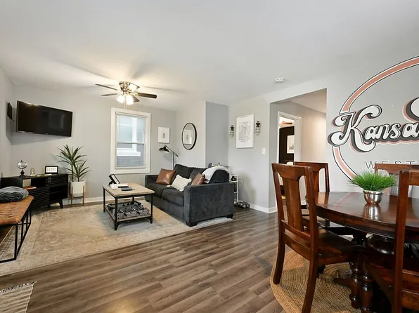 2007 Summit St, Kansas City, MO 64108