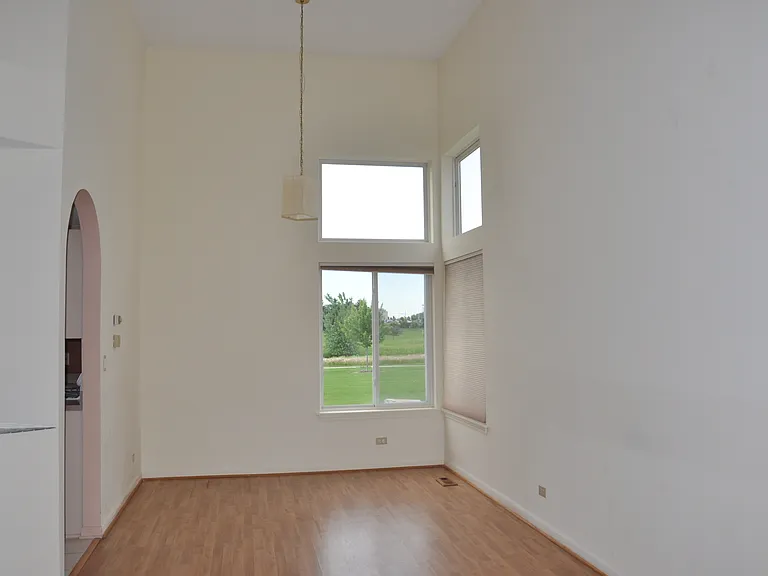 2135 Feldott Ln — Photo 3