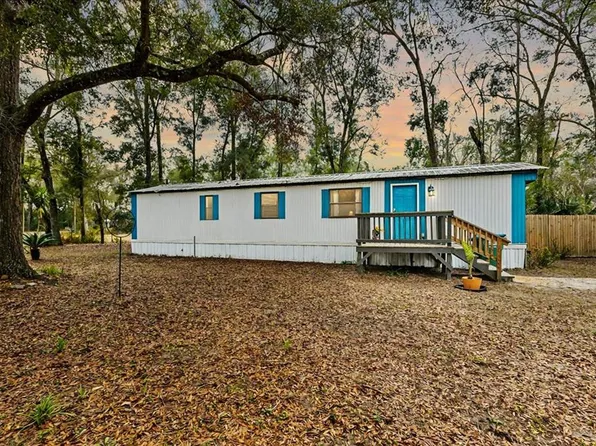 1032 NE Twelfth Ave, Trenton, FL 32693