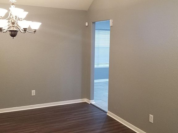 3rd image of 11223 Riverridge Park Ln