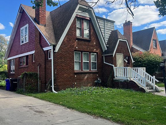 3rd image of 9620 Strathmoor St