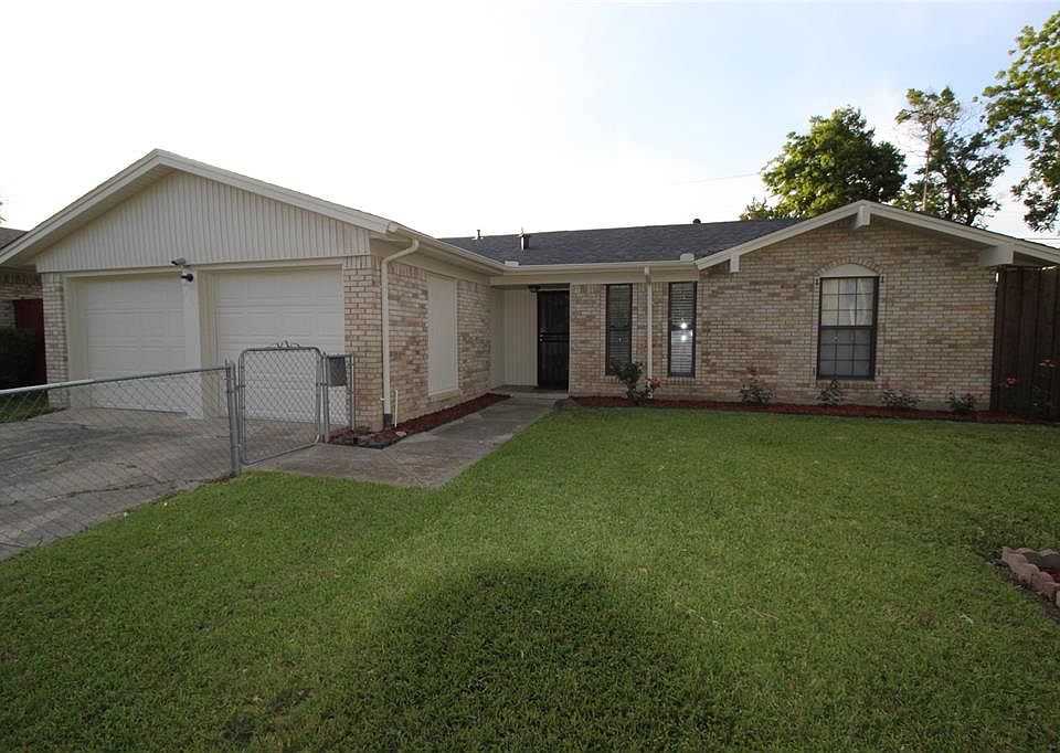 1st image of 4003 Topaz Dr