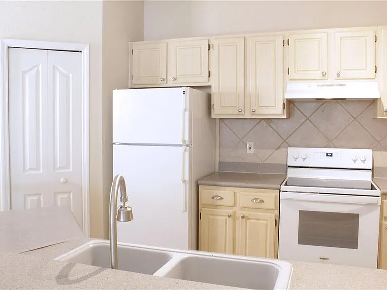 8925 Legacy Ct #107 — Photo 9