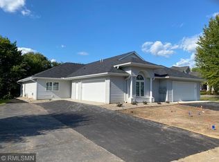2603 Golf View Dr, River Falls, WI 54022