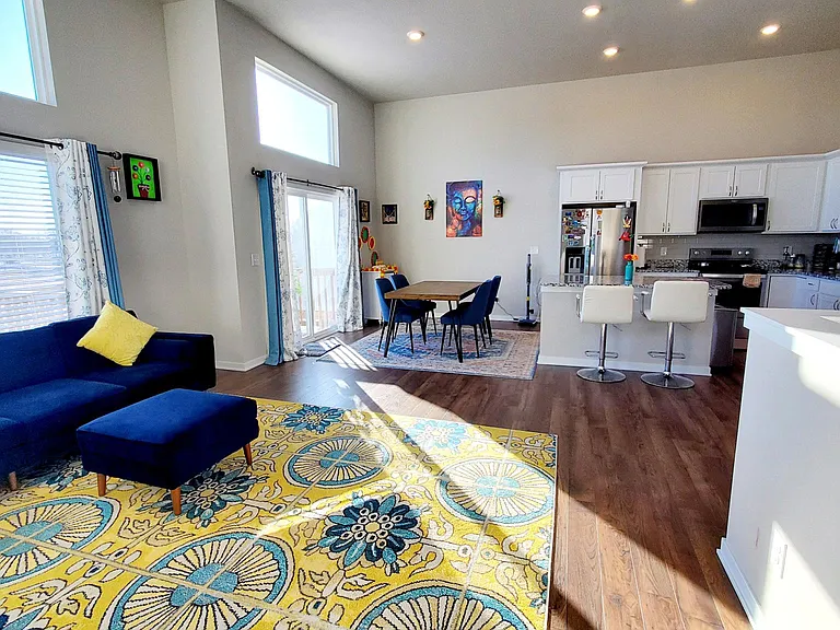 381 NE Mink Dr — Photo 1