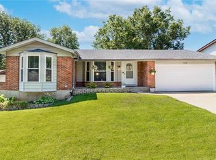 4338 Ironside Ln, Saint Louis, MO 63128