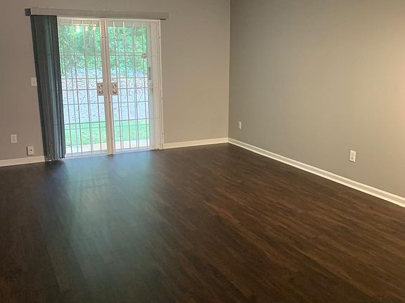 4th image of 1844 Devon Dr SW