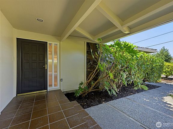 4th image of 8522 43rd Street W