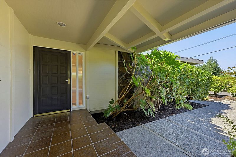 4th image of 8522 43rd Street W