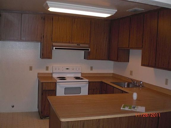 3rd image of 9769 Woodhollow Way