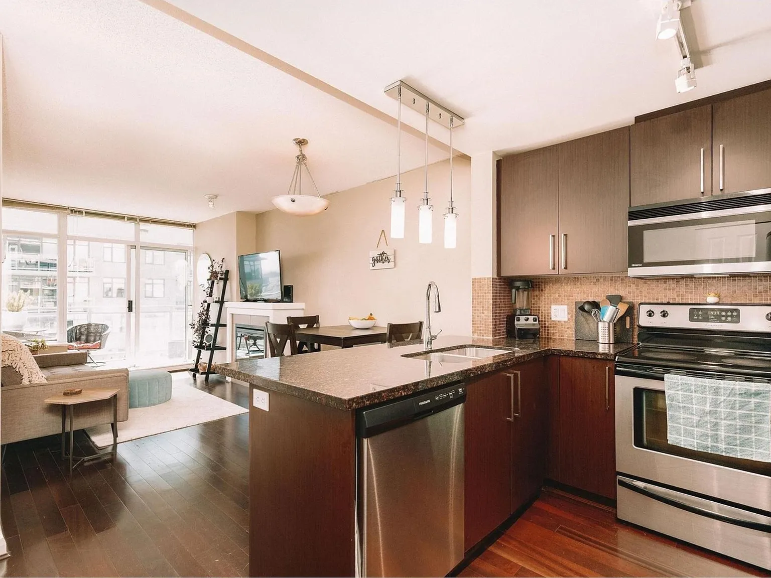2 bed, 787 sqft, $2,950 — Photo 4