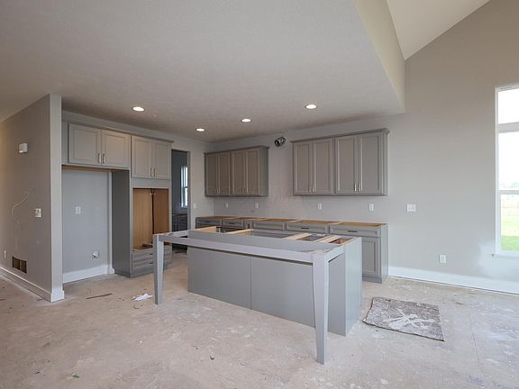 3rd image of 1686 Angelo Ln